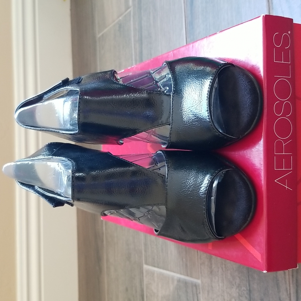 Areosoles Leather Open Toe Black Patent Ginerator Shoes Size 7.5